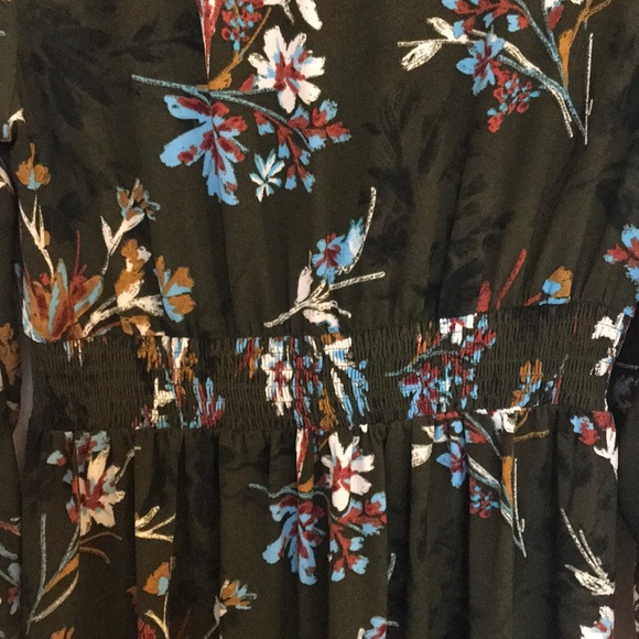 Olive green floral long sleeved midi dress - Picture 6 of 7